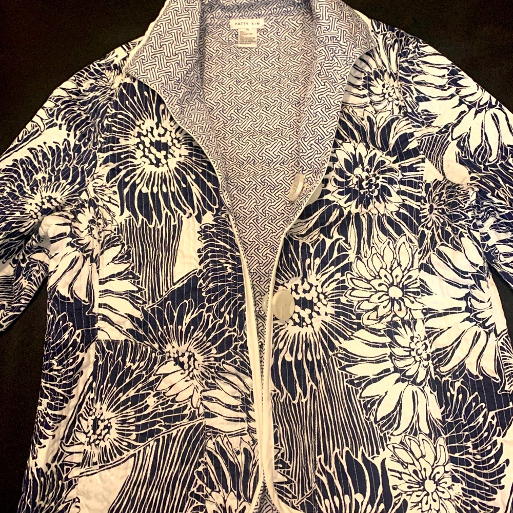 Xl: Patty Kim reversible Top coat.